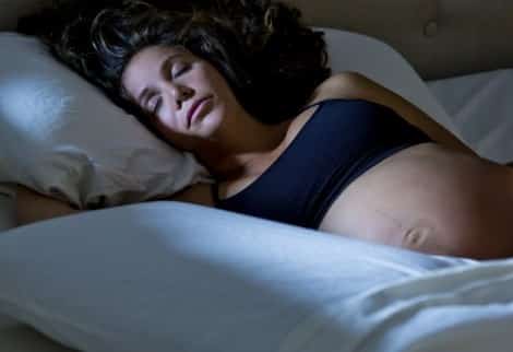 come dormire in gravidanza